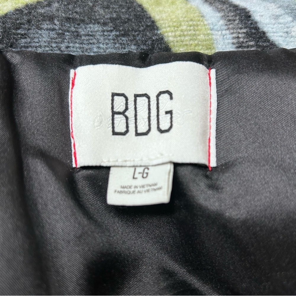 BDG Gray and Green Wave Bomber Jacket SZ L - Picture 3 of 4